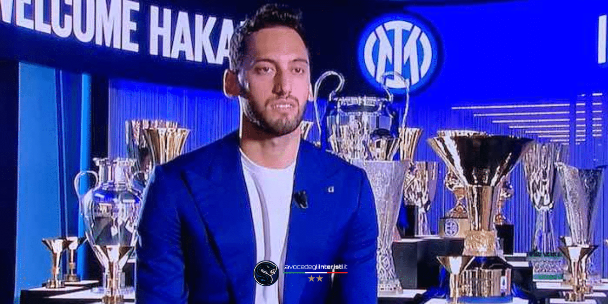 Hakan Çalhanoğlu, centrocampista dell'Inter