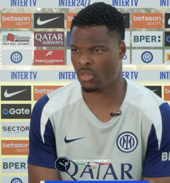 Denzel Dumfries, difensore olandese dell'Inter