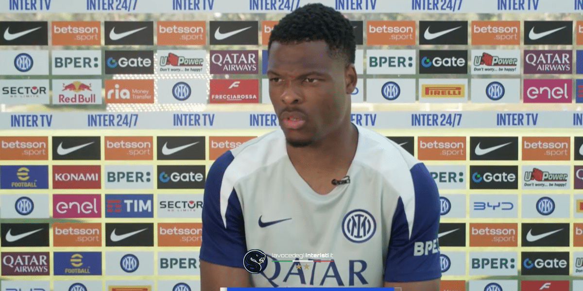 Denzel Dumfries, difensore olandese dell'Inter